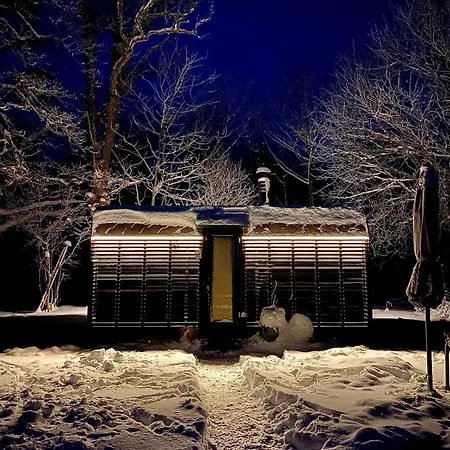 Tiny In Nature With Finnish Sauna パルティスキ
