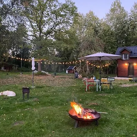 Tiny In Nature With Finnish Sauna ロッジ