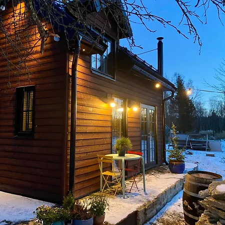 Tiny In Nature With Finnish Sauna ロッジ